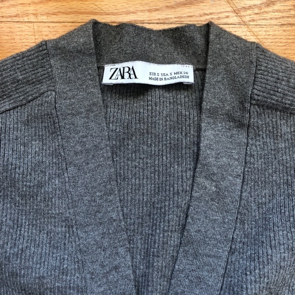 Zara Cropped Cardi - Picture 3 of 3